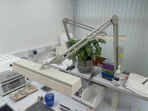 https://ams.uk/img/2687/74022/480/0a122cc5-6dd8-436e-99c0-592f7231e033.jpg