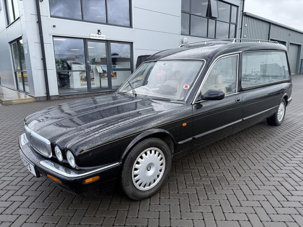//ams.uk/img/3090/74022/980/40dac73c-7b77-42b9-b310-cc425cc767b6.jpg